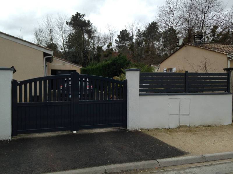 portail battant et clôture alu BORDEAUX